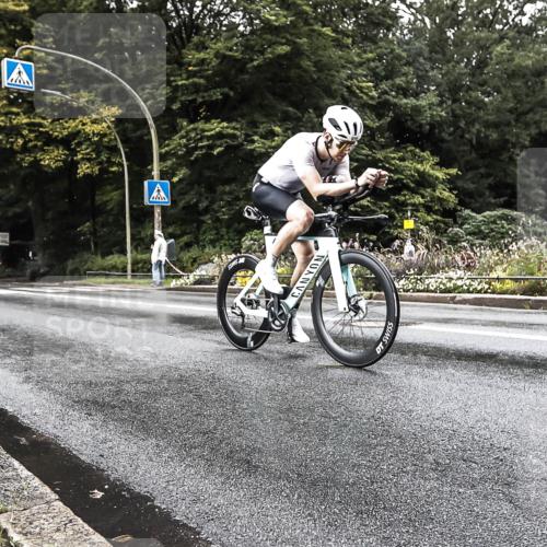 13.09.2026 - Stadtparktriathlon H.Heesch http://msf.ph/oto/10386470 13.09.2026 12:00:44 Radfahren 838, 870 meine-sportfotos.de