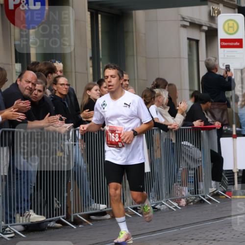 13.09.2026 - 21. swb-Marathon Bremen Strokosch-Dieckow http://msf.ph/oto/10386482 13.09.2026 12:53:42 Ziel 1256, 1629, 5160, 6112, 9399, 9617, 13212, 272, 1089, 1168, 1606, 2352, 3080, 3606 meine-sportfotos.de