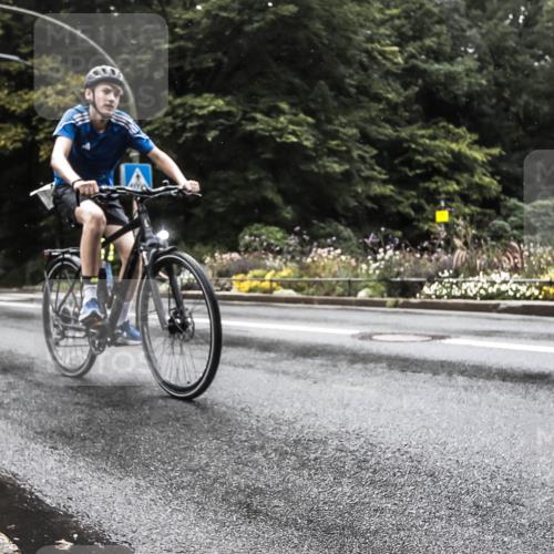 13.09.2026 - Stadtparktriathlon H.Heesch http://msf.ph/oto/10386488 13.09.2026 13:29:12 Radfahren 1517, 1526 meine-sportfotos.de