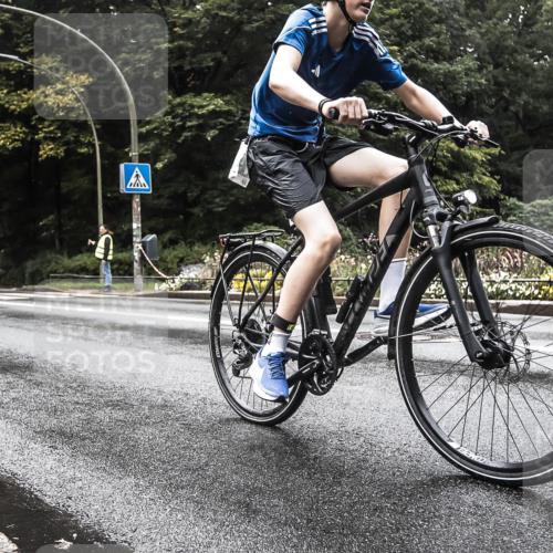 13.09.2026 - Stadtparktriathlon H.Heesch http://msf.ph/oto/10386491 13.09.2026 13:29:12 Radfahren 1517, 1526 meine-sportfotos.de