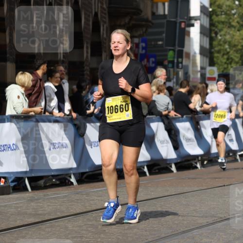 13.09.2026 - 21. swb-Marathon Bremen Strokosch-Dieckow http://msf.ph/oto/10386529 13.09.2026 11:08:03 Ziel 10279, 10280, 10363, 10364, 10501, 10505, 10580, 10595, 10661, 10674, 10830, 10871, 10907, 10935, 10937, 11037, 11223, 11515, 11643, 11899, 11924, 11934, 12024, 12097, 12167, 12168, 12194, 12277, 12307, 12419, 12509, 12511, 12512, 10135, 10188, 10404, 10493, 10767, 10793, 10851, 10859, 11032, 11263, 11659, 11831, 12160, 12248, 12325, 12384, 12389 meine-sportfotos.de