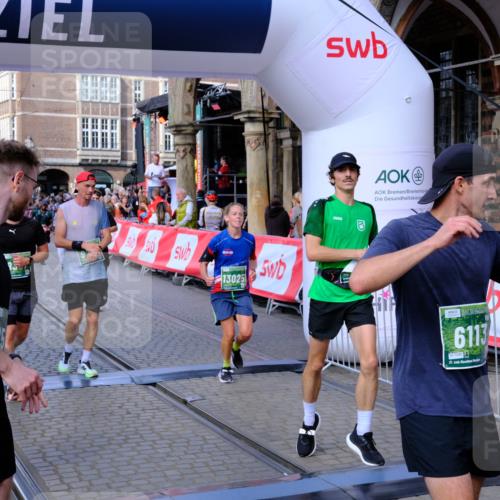 13.09.2026 - 21. swb-Marathon Bremen Tim E. http://msf.ph/oto/10386531 13.09.2026 13:25:42 Ziel 209, 260, 1119, 1650, 1658, 2046, 3168, 3187, 4294, 4459, 5755, 5814, 6113, 6380, 7252, 7306, 7326, 8357, 8545, 8695, 8769, 9036, 9299, 9460, 9468, 9563, 13025 meine-sportfotos.de