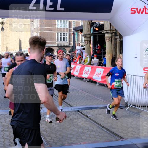 13.09.2026 - 21. swb-Marathon Bremen Tim E. http://msf.ph/oto/10386548 13.09.2026 13:25:42 Ziel 209, 260, 1119, 1650, 1658, 2046, 3168, 3187, 4294, 4459, 5755, 5814, 6113, 6380, 7252, 7306, 7326, 8357, 8545, 8695, 8769, 9036, 9299, 9460, 9468, 9563, 13025 meine-sportfotos.de