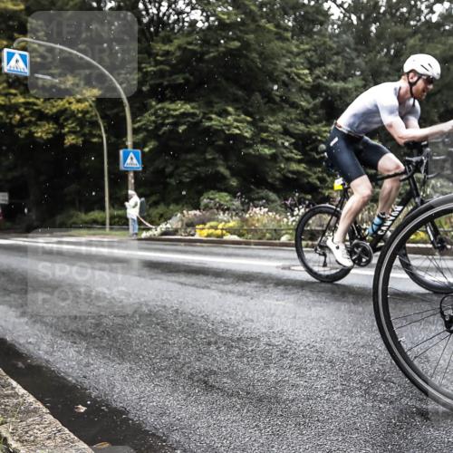 13.09.2026 - Stadtparktriathlon H.Heesch http://msf.ph/oto/10386587 13.09.2026 12:02:08 Radfahren 714, 773, 882, 892, 935 meine-sportfotos.de