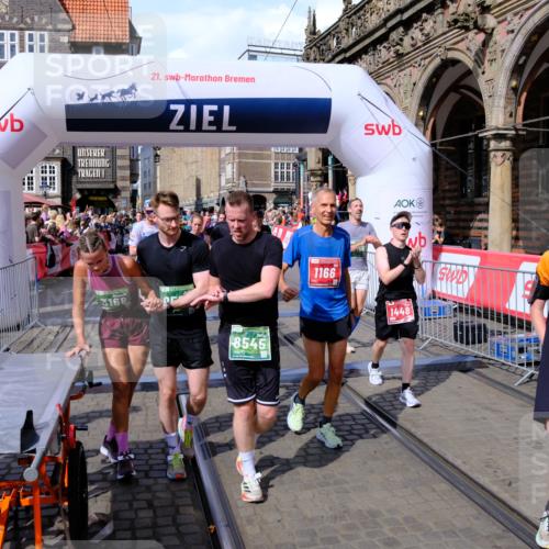 13.09.2026 - 21. swb-Marathon Bremen Tim E. http://msf.ph/oto/10386588 13.09.2026 13:25:59 Ziel 150, 191, 209, 1458, 1752, 2033, 2421, 2781, 3124, 3186, 3722, 3806, 4161, 4411, 4439, 4717, 4842, 4927, 5013, 5139, 5622, 5703, 5755, 8545, 8597, 8890, 9440, 9506 meine-sportfotos.de