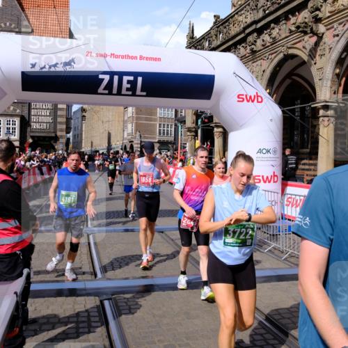 13.09.2026 - 21. swb-Marathon Bremen Tim E. http://msf.ph/oto/10386633 13.09.2026 13:26:10 Ziel 150, 1163, 1458, 1647, 2033, 2062, 2421, 2708, 2781, 2987, 3248, 3516, 3722, 4067, 4161, 4411, 4439, 4476, 4842, 5013, 5139, 5558, 5622, 5701, 6135, 6605, 7638, 7780, 8271, 8361, 8592, 9266, 9794 meine-sportfotos.de