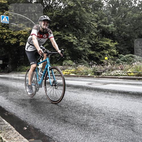 13.09.2026 - Stadtparktriathlon H.Heesch http://msf.ph/oto/10386638 13.09.2026 12:02:36 Radfahren 729, 860, 880, 946, 1029 meine-sportfotos.de