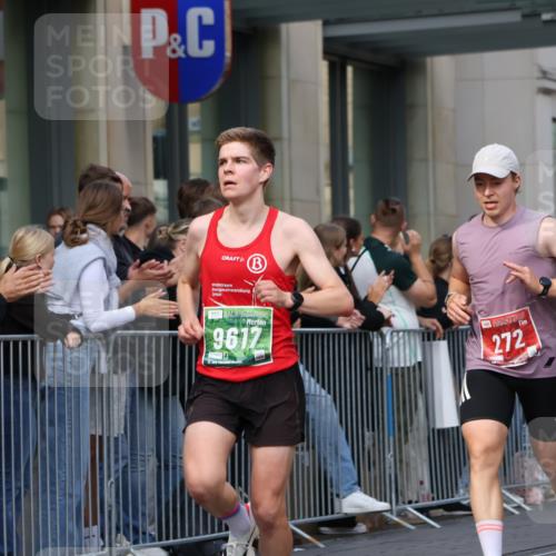 13.09.2026 - 21. swb-Marathon Bremen Strokosch-Dieckow http://msf.ph/oto/10386645 13.09.2026 12:53:55 Ziel 1256, 1629, 6112, 9399, 9617, 272, 1089, 1168, 1606, 5160, 13212 meine-sportfotos.de