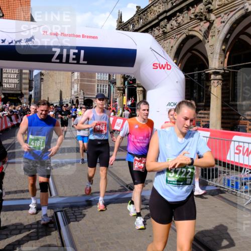 13.09.2026 - 21. swb-Marathon Bremen Tim E. http://msf.ph/oto/10386663 13.09.2026 13:26:11 Ziel 150, 1163, 1458, 1647, 2033, 2062, 2421, 2708, 2781, 2987, 3248, 3516, 3722, 4067, 4161, 4411, 4439, 4476, 4842, 5013, 5139, 5558, 5622, 5701, 6135, 6605, 7638, 7780, 8271, 8361, 8592, 9266, 9794 meine-sportfotos.de
