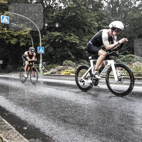 13.09.2026 - Stadtparktriathlon H.Heesch http://msf.ph/oto/10386720 13.09.2026 12:03:16 Radfahren 831, 879, 919, 965, 990, 997 meine-sportfotos.de