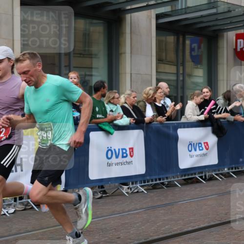 13.09.2026 - 21. swb-Marathon Bremen Strokosch-Dieckow http://msf.ph/oto/10386725 13.09.2026 12:53:59 Ziel 1256, 1629, 6112, 9399, 9617, 272, 1606, 5160, 13212 meine-sportfotos.de