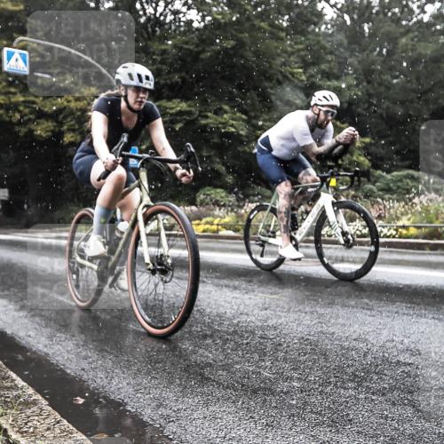 13.09.2026 - Stadtparktriathlon H.Heesch http://msf.ph/oto/10386727 13.09.2026 12:03:20 Radfahren 819, 952, 965 meine-sportfotos.de