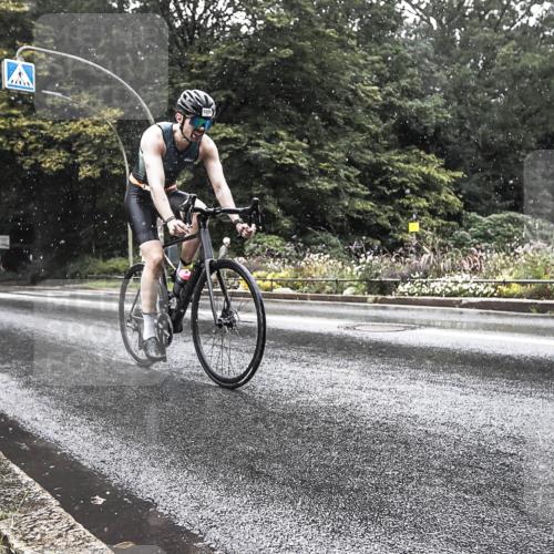 13.09.2026 - Stadtparktriathlon H.Heesch http://msf.ph/oto/10386731 13.09.2026 12:03:27 Radfahren 795, 1001, 1056 meine-sportfotos.de