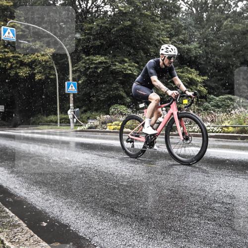 13.09.2026 - Stadtparktriathlon H.Heesch http://msf.ph/oto/10386736 13.09.2026 12:03:30 Radfahren 795, 981, 1056 meine-sportfotos.de