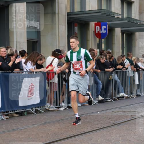 13.09.2026 - 21. swb-Marathon Bremen Strokosch-Dieckow http://msf.ph/oto/10386745 13.09.2026 12:54:12 Ziel 1020, 1256, 1629, 5160, 6112, 9399, 9617 meine-sportfotos.de