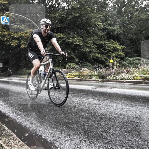 13.09.2026 - Stadtparktriathlon H.Heesch http://msf.ph/oto/10386764 13.09.2026 12:03:53 Radfahren 865, 873, 1008, 1030, 1053 meine-sportfotos.de