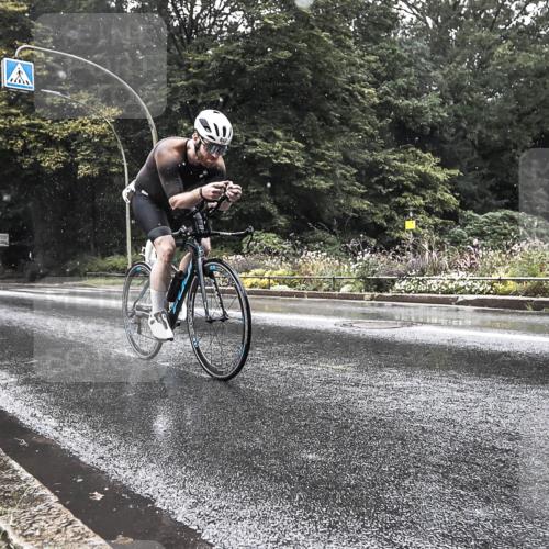 13.09.2026 - Stadtparktriathlon H.Heesch http://msf.ph/oto/10386847 13.09.2026 12:04:36 Radfahren 842, 953, 1047 meine-sportfotos.de