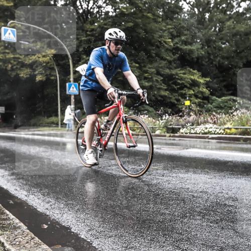 13.09.2026 - Stadtparktriathlon H.Heesch http://msf.ph/oto/10386879 13.09.2026 12:05:19 Radfahren 951, 1015 meine-sportfotos.de