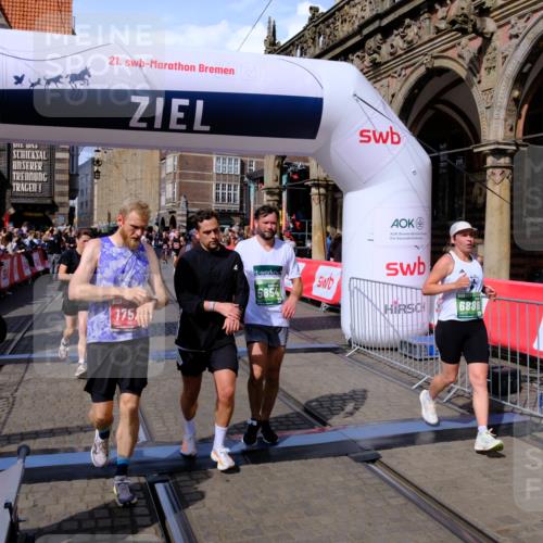 13.09.2026 - 21. swb-Marathon Bremen Tim E. http://msf.ph/oto/10386885 13.09.2026 13:26:30 Ziel 1896, 2434, 2658, 2666, 3516, 3983, 4723, 4724, 5854, 5906, 5934, 6230, 6639, 6886, 8635, 8817, 9266, 9794 meine-sportfotos.de