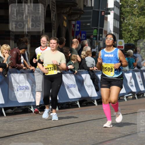 13.09.2026 - 21. swb-Marathon Bremen Strokosch-Dieckow http://msf.ph/oto/10386902 13.09.2026 11:08:27 Ziel 10135, 10139, 10188, 10404, 10493, 10767, 10793, 10851, 10859, 11032, 11044, 11263, 11378, 11404, 11659, 11831, 11833, 11958, 12031, 12066, 12160, 12248, 12325, 12384, 12389, 10229, 10399, 10609, 11065, 11358, 11678, 11834, 11888, 12162, 12516 meine-sportfotos.de