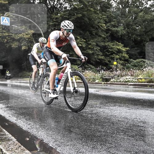 13.09.2026 - Stadtparktriathlon H.Heesch http://msf.ph/oto/10386913 13.09.2026 12:05:55 Radfahren 864, 894, 1051 meine-sportfotos.de