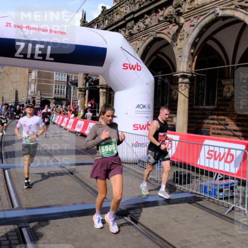 13.09.2026 - 21. swb-Marathon Bremen Tim E. http://msf.ph/oto/10386917 13.09.2026 13:26:36 Ziel 1649, 1896, 2434, 2658, 3603, 3983, 4723, 4724, 5747, 5854, 5906, 5934, 5992, 6230, 6639, 6886, 7626, 8635, 8817, 13195 meine-sportfotos.de