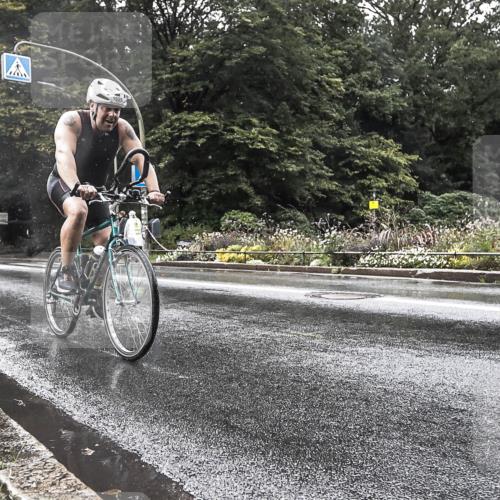 13.09.2026 - Stadtparktriathlon H.Heesch http://msf.ph/oto/10386946 13.09.2026 12:06:26 Radfahren 886, 1025 meine-sportfotos.de