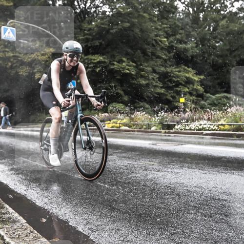 13.09.2026 - Stadtparktriathlon H.Heesch http://msf.ph/oto/10386952 13.09.2026 12:06:31 Radfahren 823, 911, 934, 998, 1049 meine-sportfotos.de