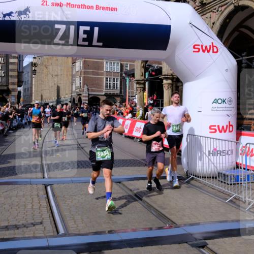 13.09.2026 - 21. swb-Marathon Bremen Tim E. http://msf.ph/oto/10386969 13.09.2026 13:26:39 Ziel 1368, 1649, 2434, 2658, 3603, 3983, 4723, 5747, 5906, 5934, 5992, 6230, 6639, 7626, 8817, 13195 meine-sportfotos.de