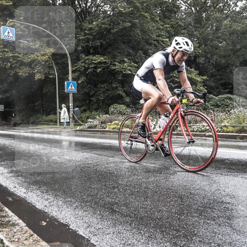 13.09.2026 - Stadtparktriathlon H.Heesch http://msf.ph/oto/10386994 13.09.2026 12:07:03 Radfahren 816, 830, 957 meine-sportfotos.de