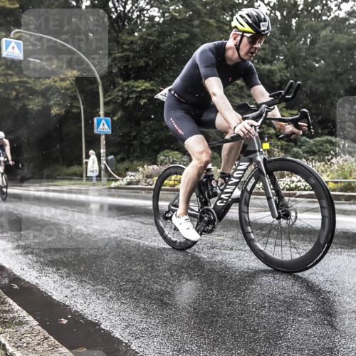 13.09.2026 - Stadtparktriathlon H.Heesch http://msf.ph/oto/10387005 13.09.2026 12:07:07 Radfahren 803, 830, 902, 957, 1035, 1061 meine-sportfotos.de