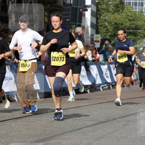 13.09.2026 - 21. swb-Marathon Bremen Strokosch-Dieckow http://msf.ph/oto/10387010 13.09.2026 11:08:32 Ziel 10135, 10188, 10404, 10493, 10767, 10793, 10851, 10859, 11032, 11263, 11404, 11509, 11659, 11831, 11833, 11958, 12160, 12248, 12315, 12325, 12384, 12389, 10399, 10609, 11358, 11421, 11678, 11710, 11718, 11834, 12162, 12517 meine-sportfotos.de