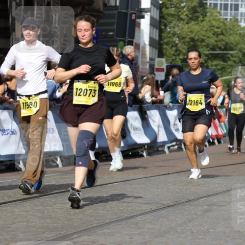 13.09.2026 - 21. swb-Marathon Bremen Strokosch-Dieckow http://msf.ph/oto/10387031 13.09.2026 11:08:32 Ziel 10135, 10188, 10404, 10493, 10767, 10793, 10851, 10859, 11032, 11263, 11404, 11509, 11659, 11831, 11833, 11958, 12160, 12248, 12315, 12325, 12384, 12389, 10399, 10609, 11358, 11421, 11678, 11710, 11718, 11834, 12162, 12517 meine-sportfotos.de