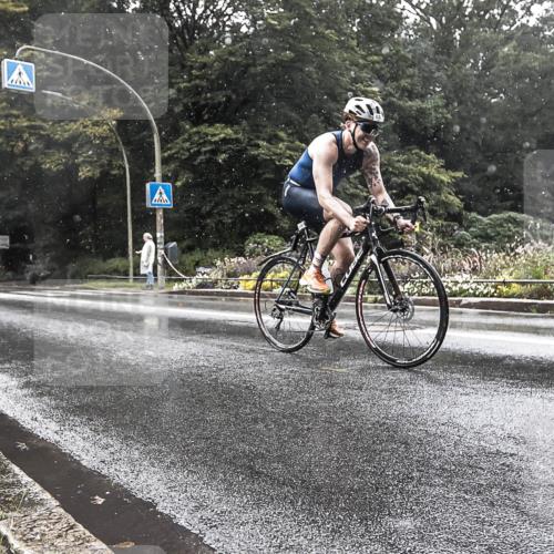 13.09.2026 - Stadtparktriathlon H.Heesch http://msf.ph/oto/10387060 13.09.2026 12:07:42 Radfahren 839, 960, 983, 1026 meine-sportfotos.de