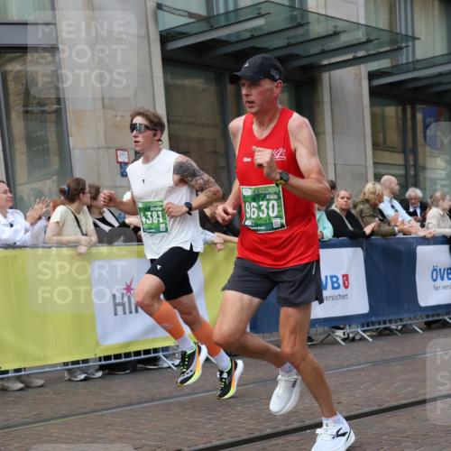 13.09.2026 - 21. swb-Marathon Bremen Strokosch-Dieckow http://msf.ph/oto/10387072 13.09.2026 12:55:24 Ziel 299, 1583, 1724, 2072, 4381, 5163, 9630, 10034, 3744 meine-sportfotos.de