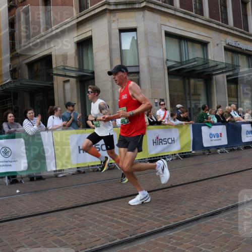 13.09.2026 - 21. swb-Marathon Bremen Strokosch-Dieckow http://msf.ph/oto/10387079 13.09.2026 12:55:25 Ziel 299, 1583, 1724, 2072, 4381, 5163, 9630, 10034, 3744 meine-sportfotos.de