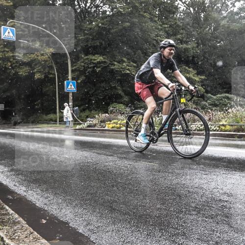 13.09.2026 - Stadtparktriathlon H.Heesch http://msf.ph/oto/10387100 13.09.2026 12:08:30 Radfahren 761, 961, 1058 meine-sportfotos.de