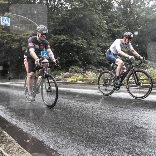 13.09.2026 - Stadtparktriathlon H.Heesch http://msf.ph/oto/10387103 13.09.2026 12:08:35 Radfahren 966, 969, 1064 meine-sportfotos.de