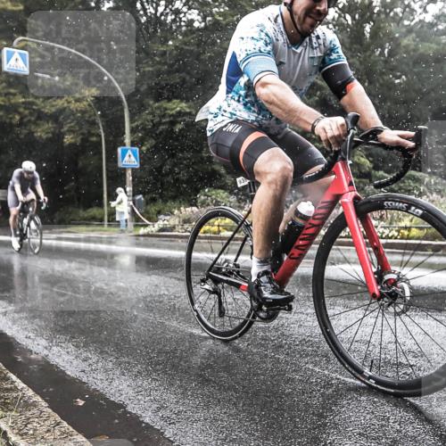 13.09.2026 - Stadtparktriathlon H.Heesch http://msf.ph/oto/10387115 13.09.2026 12:09:02 Radfahren 863, 939 meine-sportfotos.de