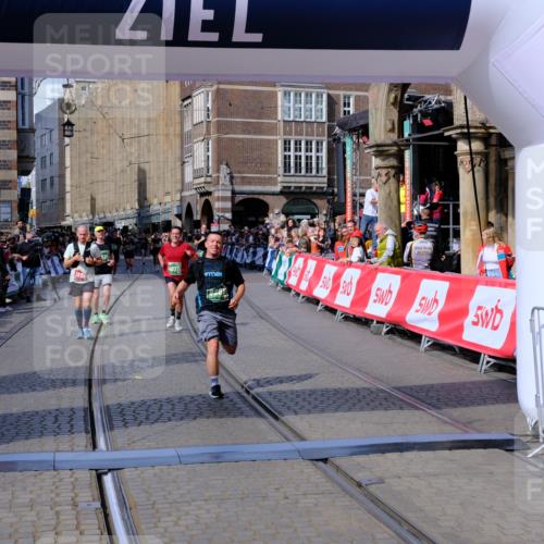 13.09.2026 - 21. swb-Marathon Bremen Tim E. http://msf.ph/oto/10387116 13.09.2026 13:26:52 Ziel 1368, 1649, 2779, 3526, 3603, 3852, 4077, 4598, 5992, 6289, 6375, 6548, 9260, 13195 meine-sportfotos.de