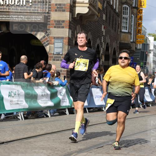 13.09.2026 - 21. swb-Marathon Bremen Strokosch-Dieckow http://msf.ph/oto/10387123 13.09.2026 11:08:43 Ziel 10135, 10188, 10229, 10851, 11065, 11124, 11263, 11509, 11560, 11561, 11888, 11968, 12073, 12164, 12315, 12325, 12410, 12516, 10217, 10469, 10599, 11053, 11074, 11421, 11434, 11718, 11812, 12256, 12353, 12438, 12517 meine-sportfotos.de