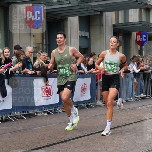 13.09.2026 - 21. swb-Marathon Bremen Strokosch-Dieckow http://msf.ph/oto/10387129 13.09.2026 12:55:38 Ziel 1583, 2072, 5163, 10034, 13080, 299, 1724, 4381, 9630 meine-sportfotos.de