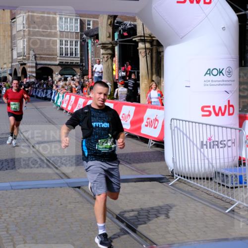 13.09.2026 - 21. swb-Marathon Bremen Tim E. http://msf.ph/oto/10387171 13.09.2026 13:26:53 Ziel 1368, 1649, 2779, 3526, 3603, 3852, 4077, 4598, 6289, 6375, 6548, 8112, 9260, 13195 meine-sportfotos.de