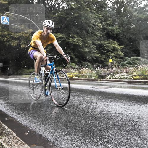 13.09.2026 - Stadtparktriathlon H.Heesch http://msf.ph/oto/10387180 13.09.2026 12:09:51 Radfahren 871, 952, 977, 995, 1027 meine-sportfotos.de