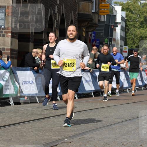 13.09.2026 - 21. swb-Marathon Bremen Strokosch-Dieckow http://msf.ph/oto/10387184 13.09.2026 11:08:45 Ziel 10188, 10229, 10851, 11065, 11124, 11509, 11560, 11561, 11678, 11888, 11968, 12073, 12164, 12315, 12325, 12410, 12516, 10217, 10455, 10469, 10599, 11011, 11053, 11074, 11434, 11531, 11812, 11905, 12256, 12353, 12438, 12517 meine-sportfotos.de