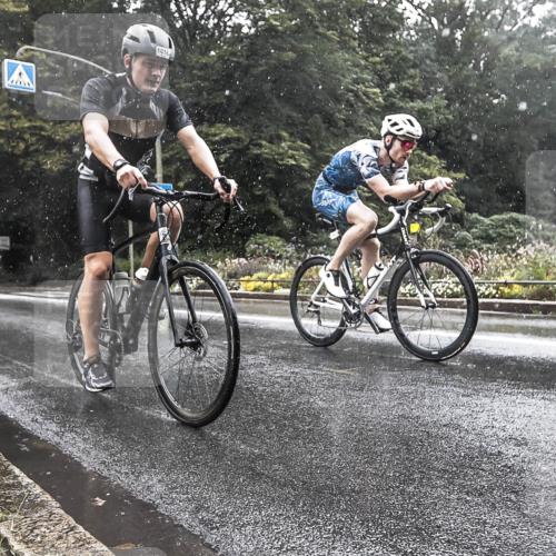 13.09.2026 - Stadtparktriathlon H.Heesch http://msf.ph/oto/10387218 13.09.2026 12:10:10 Radfahren 925, 1001, 1016, 1044 meine-sportfotos.de