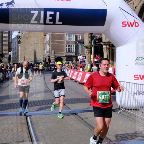 13.09.2026 - 21. swb-Marathon Bremen Tim E. http://msf.ph/oto/10387230 13.09.2026 13:26:56 Ziel 1368, 2779, 3526, 3852, 3893, 4077, 4598, 5054, 6289, 6375, 6548, 8112, 9260, 13097 meine-sportfotos.de