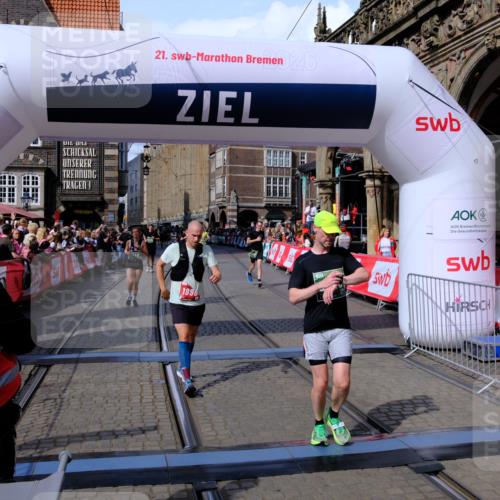 13.09.2026 - 21. swb-Marathon Bremen Tim E. http://msf.ph/oto/10387245 13.09.2026 13:26:57 Ziel 1368, 2779, 3526, 3852, 3893, 4077, 4441, 4598, 5054, 6289, 6375, 6548, 6580, 8112, 9260, 13097 meine-sportfotos.de