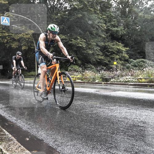 13.09.2026 - Stadtparktriathlon H.Heesch http://msf.ph/oto/10387246 13.09.2026 12:10:35 Radfahren 926, 946, 987, 1033 meine-sportfotos.de