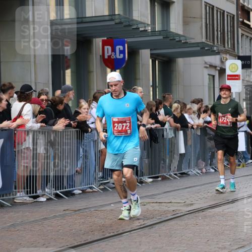 13.09.2026 - 21. swb-Marathon Bremen Strokosch-Dieckow http://msf.ph/oto/10387257 13.09.2026 12:55:46 Ziel 250, 1583, 6630, 13080, 299, 1724, 2072, 4381, 5163, 9630, 10034 meine-sportfotos.de